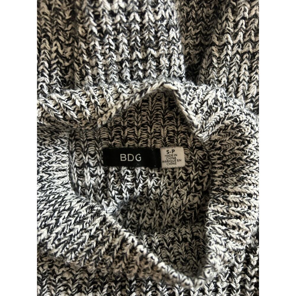 BDG Women's Knit Long Sleeve Turtleneck Sweater Size Small - Picture 4 of 4